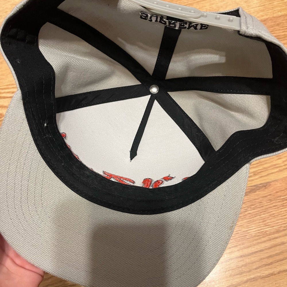 Supreme Arabic logo SnapBack - Picture 4 of 4